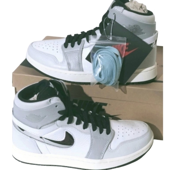 JordanAir Jordan 1 Zoom CMFT 2. Women's Size 7.5. Original new with box. Color - Picture 14 of 15